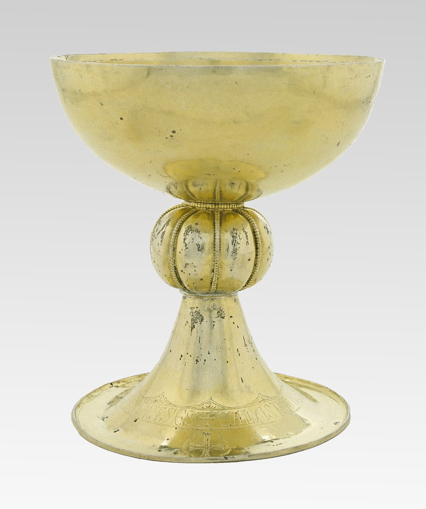 C%C3%A1lice%20S%C3%A9culo%20XII%20(segunda%20metade).%20Prata%20dourada%20-%20A%2017%2C1%20cm%3B%20%C3%98%20copa%2015%2C2%20cm%3B%20%C3%98%20base%2013%2C5%20cm%20(MNAA%2C%20inv.%2091%20Our)%20Fotografia%20%C2%A9%20DGPC%2FLJF%2C%20Lu%C3%ADs%20Piorro%20