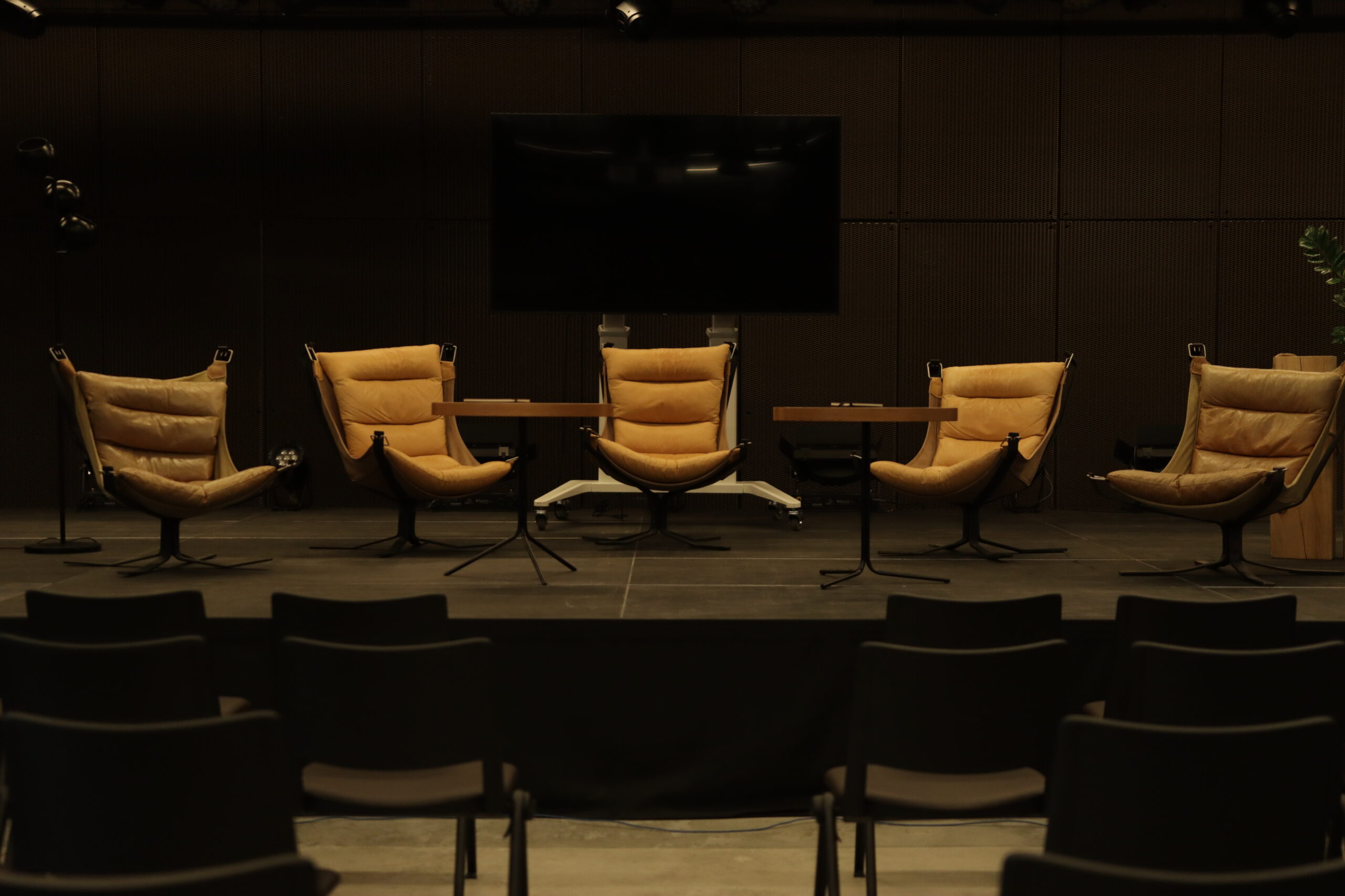 Ponto SJ Reafirma O Seu Estatuto Editorial Ponto SJ